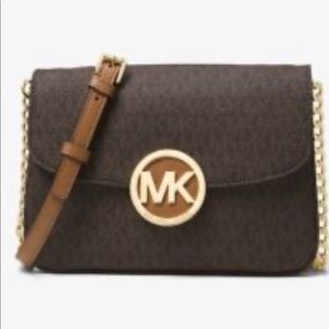 Crossbody bag
